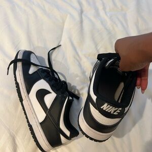 Nike Panda’s Boy Size 5